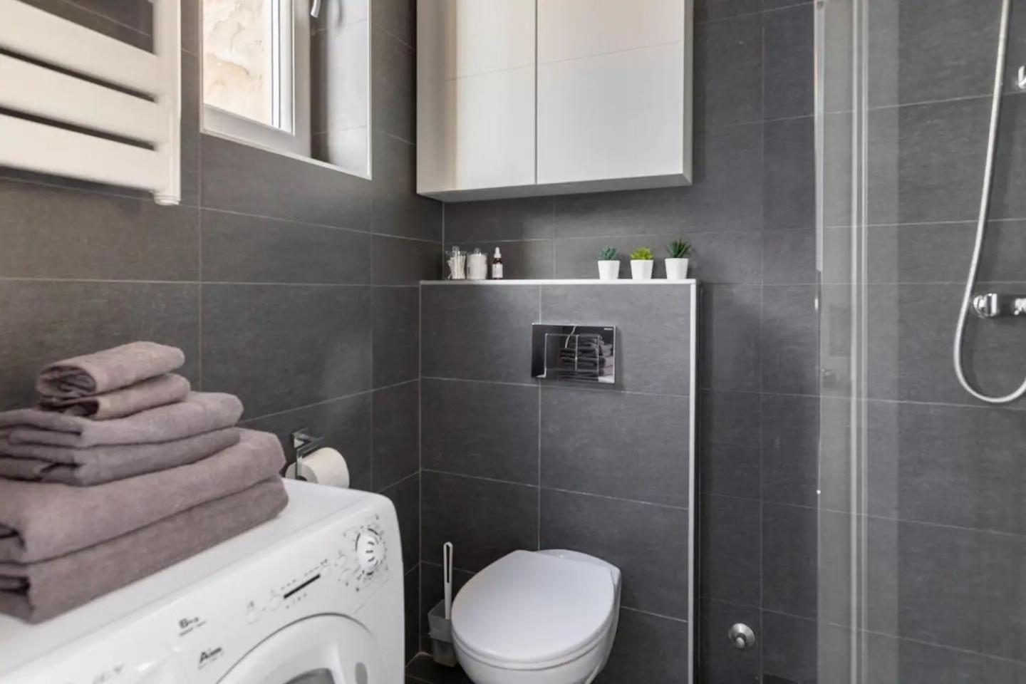Appartamento 3 Steps From Center Belgrado Esterno foto